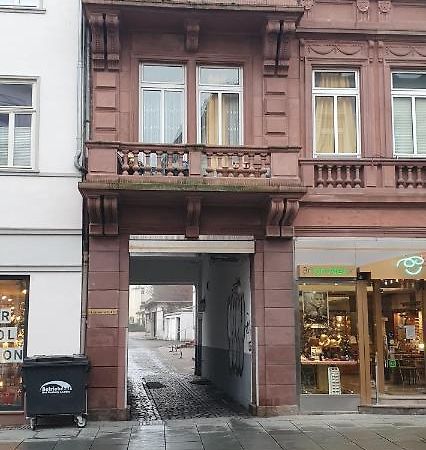 Von Privat, Grosses Zimmer Sehr Zentral In Bad Homburg Stadtmitte Bad Homburg vor der Höhe Exterior foto